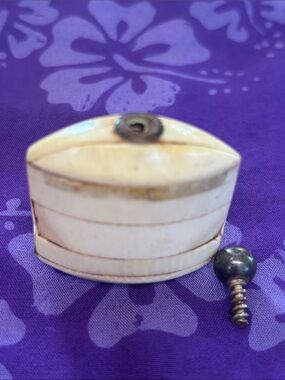 Ivory antique estate parfum bottle with Screw top Accent